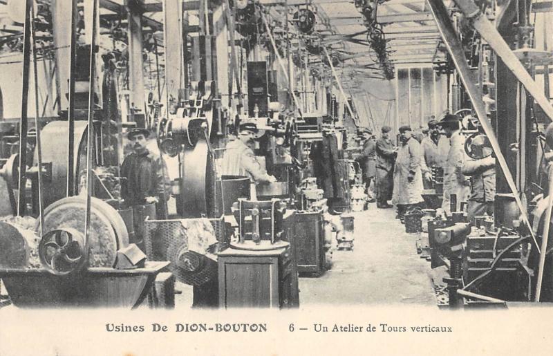 Carte postale ancienne Usines De Dion Bouton - Un Atelier De Tours Verticaux