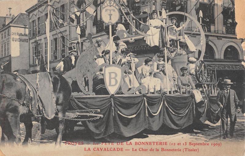 Carte postale ancienne Troyes - 1ere Fete De La Bonneterie 1909 - La Cavalcade - Char Tissier à Troyes