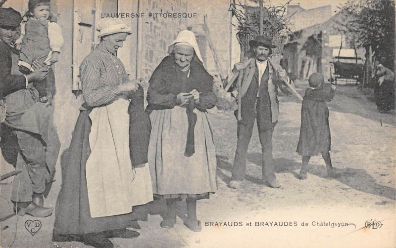 Carte postale ancienne Brayauds Et Brayaudes De Chatelguyon