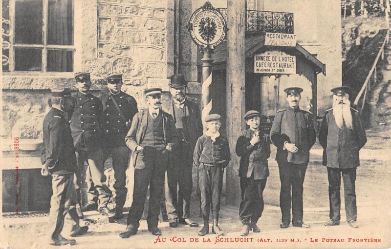 Carte postale ancienne Au Col De La Schlucht - Le Poteau Frontiere
