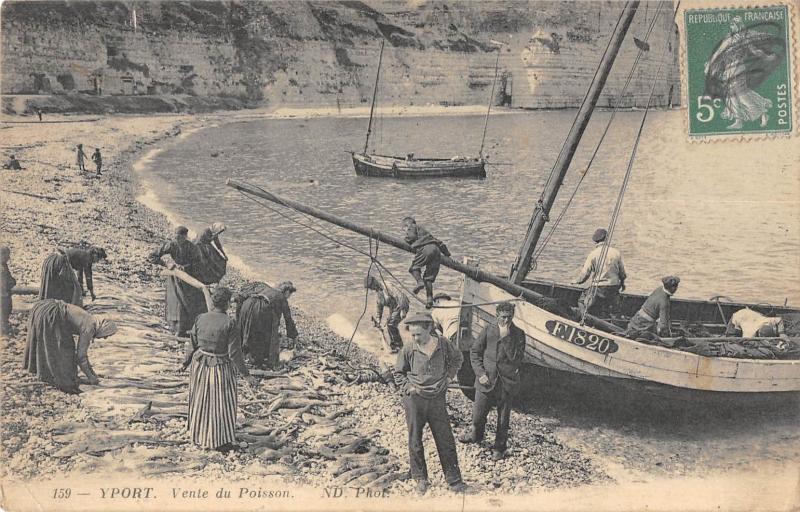 Carte postale ancienne Yport - Vente Du Poisson à Yport
