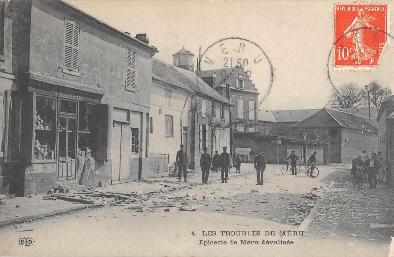 Carte postale ancienne Les Troubles De Meru - Epicerie De Meru Devalisee