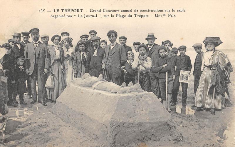 Carte postale ancienne Le Treport - Gd Concours Annuel De Constructions Sur Le Sable - Sur La Pl au Tréport