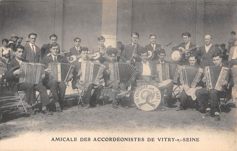 Carte postale ancienne Amicale Des Accordeonistes De Vitry Sur Seine à Vitry-sur-Seine