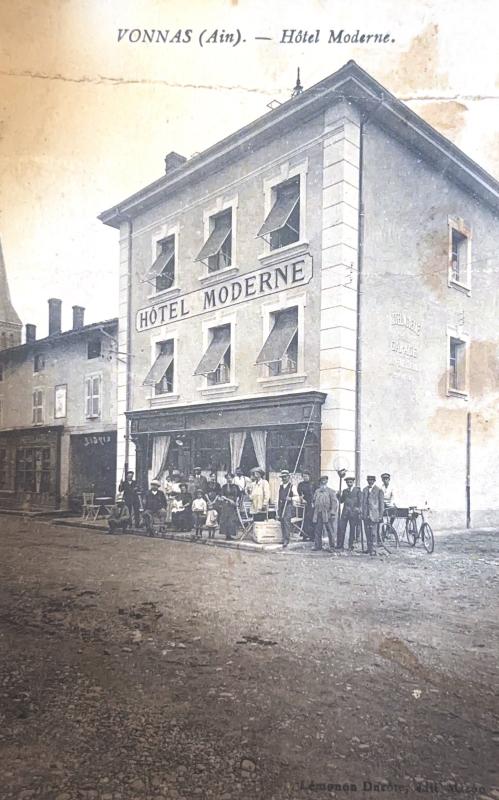 Carte postale ancienne Hôtel Moderne à Vonnas