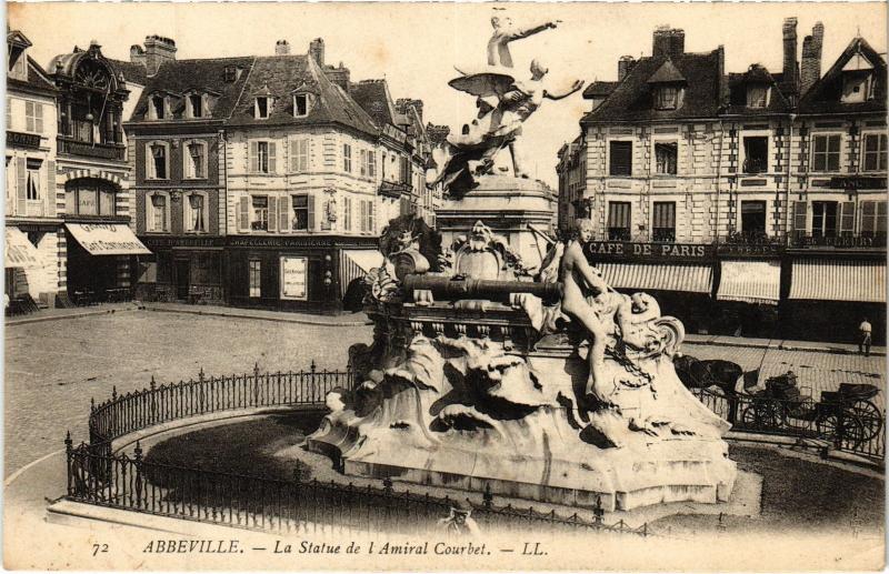 Carte postale ancienne Abbeville Statue de l'Amira Courbet à Abbeville
