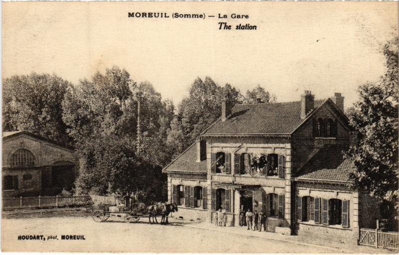 Carte postale ancienne Moreuil la gare à Moreuil