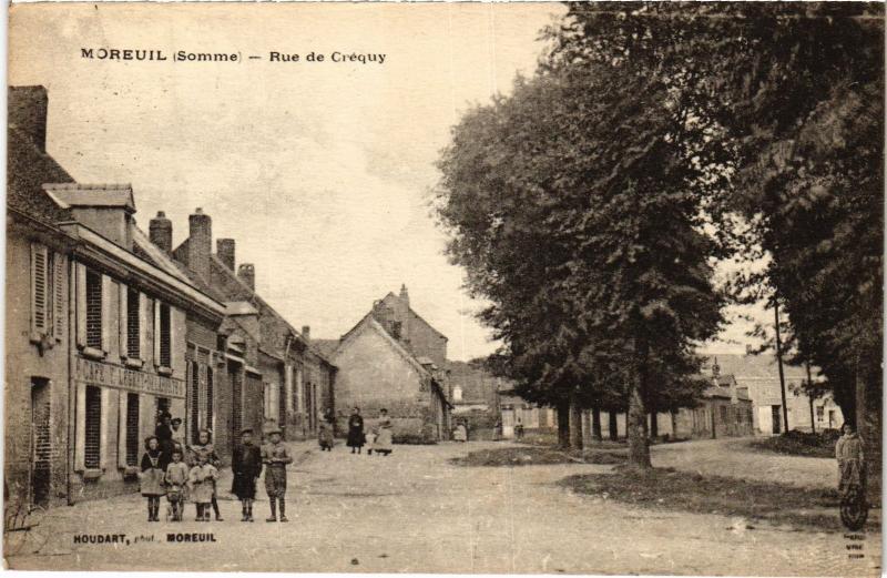 Carte postale ancienne Moreuil Rue de Crequy à Moreuil