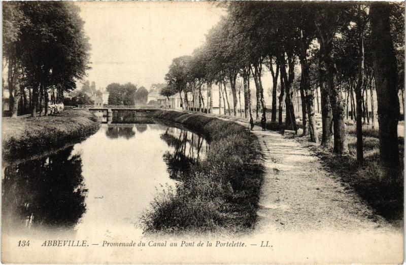 Carte postale ancienne Abbeville Promenade du Canal à Abbeville