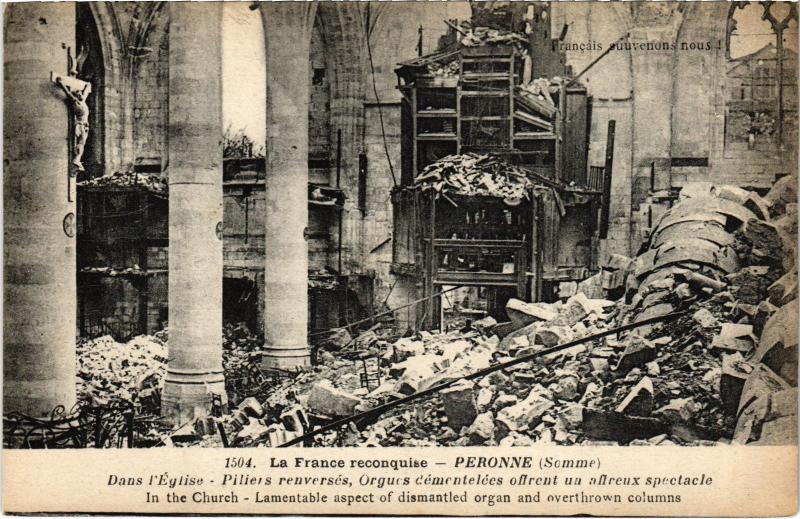 Carte postale ancienne Peronne dans l'eglise