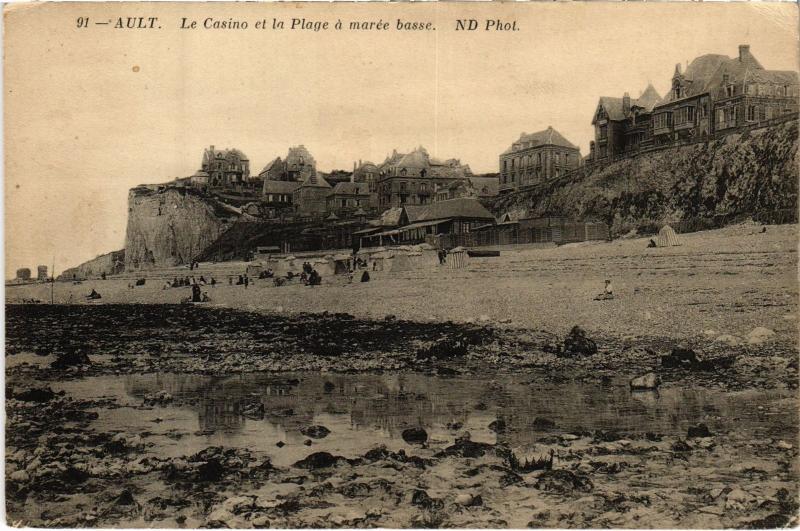Carte postale ancienne Ault le Casino et la plage