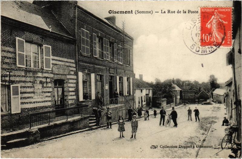 Carte postale ancienne Oisemont Rue de la Poste à Oisemont
