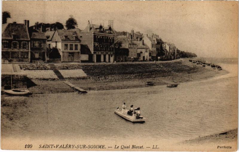 Carte postale ancienne St Valery sur Somme Quai Blavet