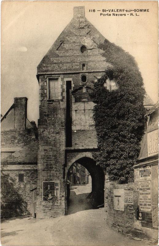 Carte postale ancienne St Valery sur Somme Porte de Nevers