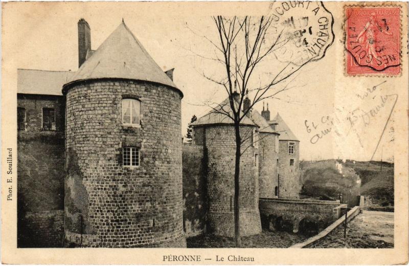 Carte postale ancienne Peronne le chateau