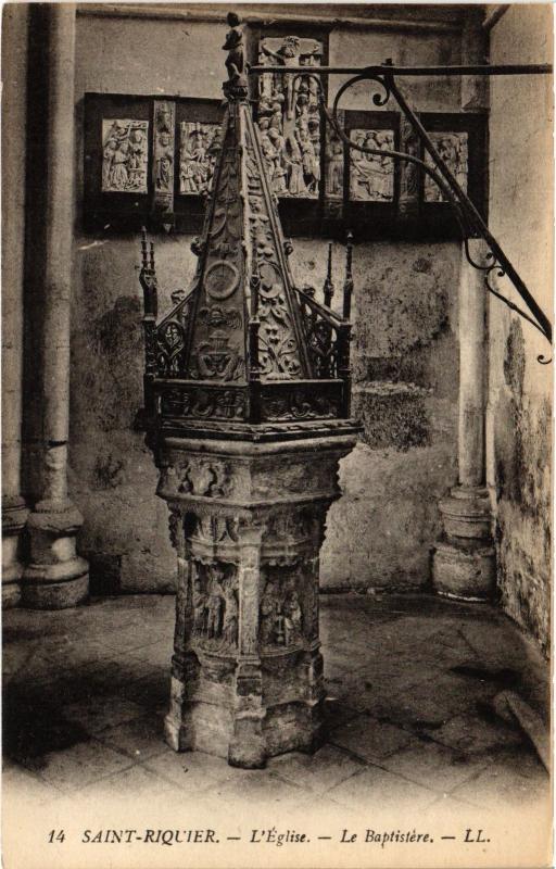 Carte postale ancienne St Riquier Eglise le Baptistere