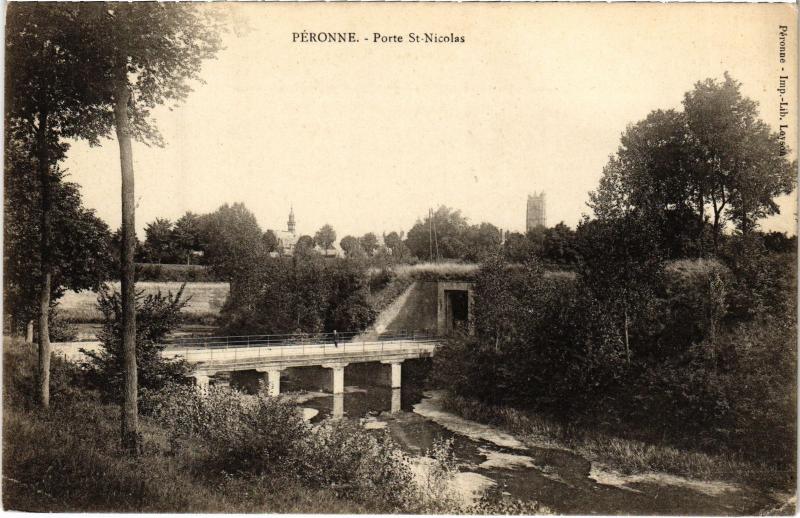 Carte postale ancienne Peronne Porte Saint-Nicolas