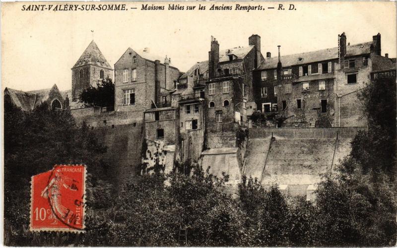 Carte postale ancienne St Valery sur Somme Maisons baties