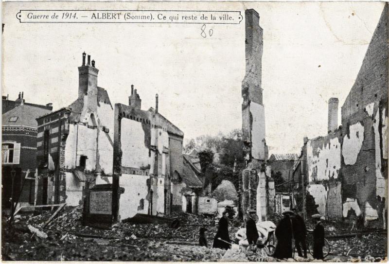 Carte postale ancienne Albert ce qui reste de la ville à Albert