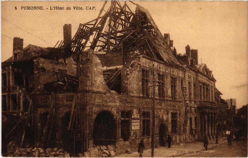 Carte postale ancienne Peronne Hotel de Ville