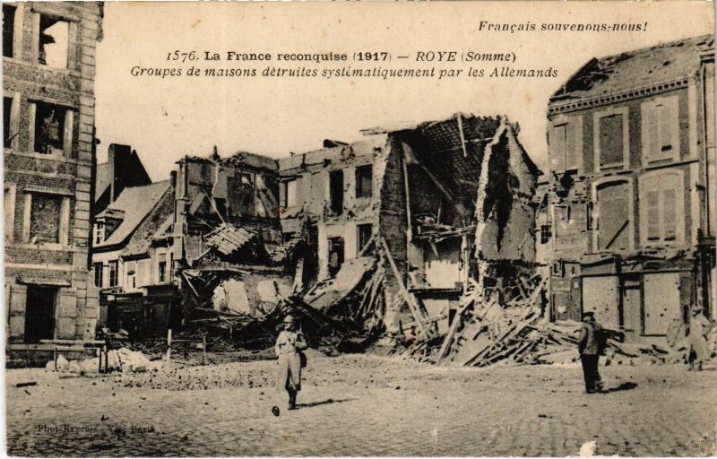 Carte postale ancienne Roye Groupes de maisons