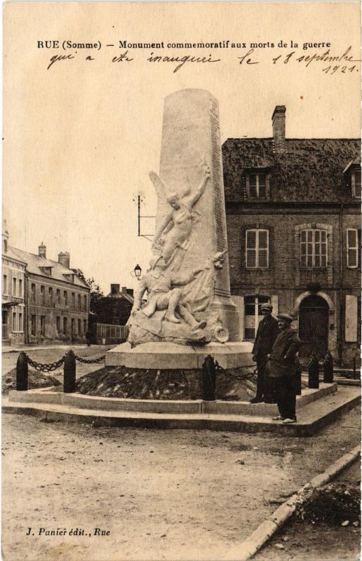 Carte postale ancienne Rue Monument aux Morts