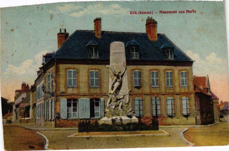 Carte postale ancienne Rue Monument aux Morts