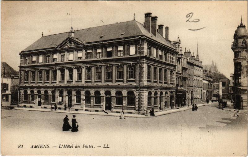 Carte postale ancienne Amiens Hotel des Postes à Amiens