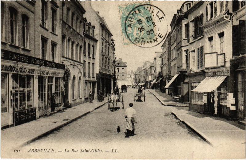 Carte postale ancienne Abbeville Rue Saint Gilles à Abbeville