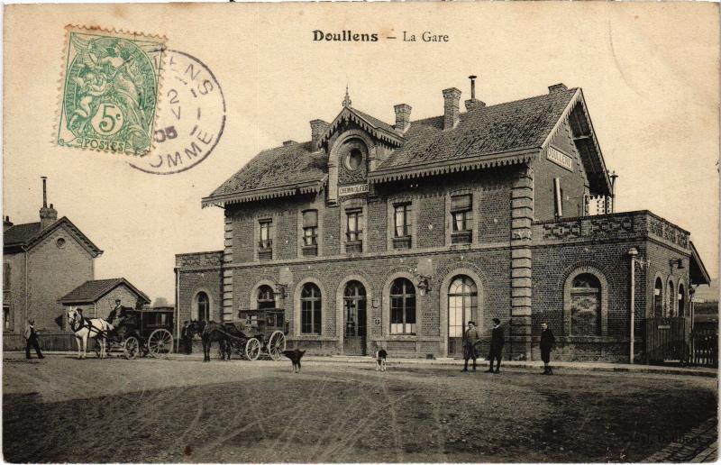 Carte postale ancienne Doullens la gare à Doullens