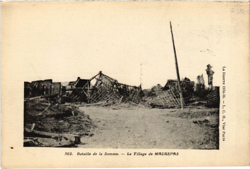 Carte postale ancienne Le village de Maurepas à Maurepas