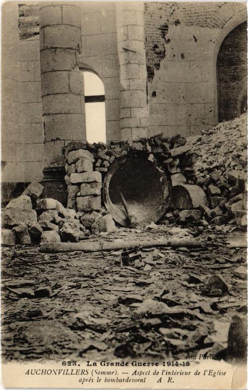 Carte postale ancienne Auchonvillers aspect de l'interieur de l'eglise à Auchonvillers
