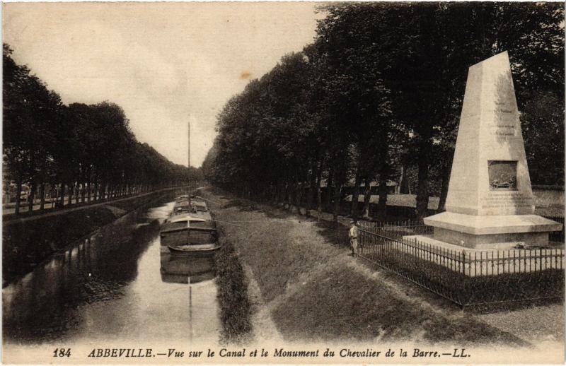 Carte postale ancienne Abbeville vue sur le Canal à Abbeville
