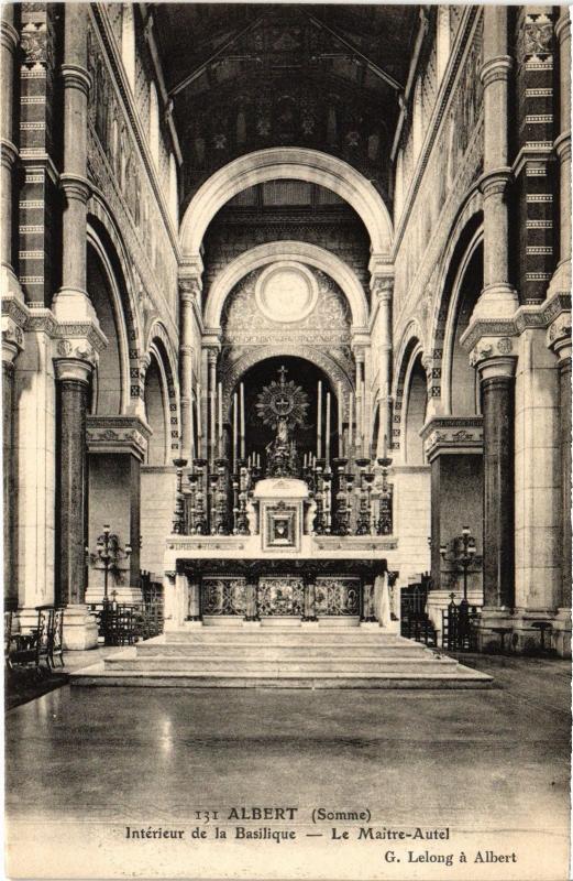 Carte postale ancienne Albert la Basilique vue interieure à Albert