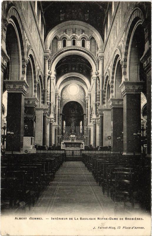 Carte postale ancienne Albert la Basilique vue interieure à Albert
