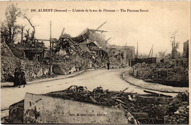 Carte postale ancienne Albert entree de la rue de Peronne à Albert