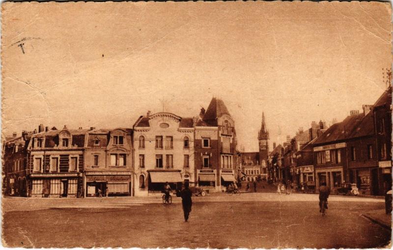 Carte postale ancienne Albert Place d'Armes Rue Jeanne d'Harcourt à Albert