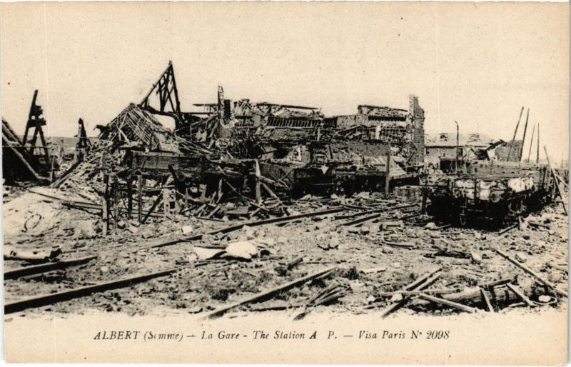 Carte postale ancienne Albert la gare à Albert