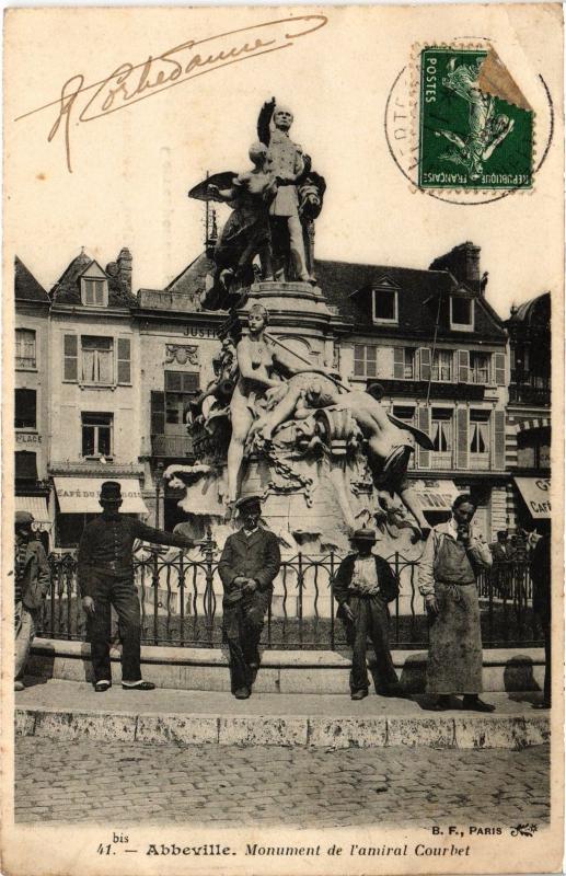 Carte postale ancienne Abbeville Monument de l'Amiral Courbet à Abbeville