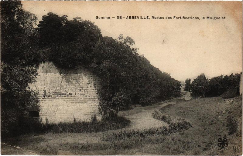 Carte postale ancienne Abbeville Restes des Fortifications à Abbeville