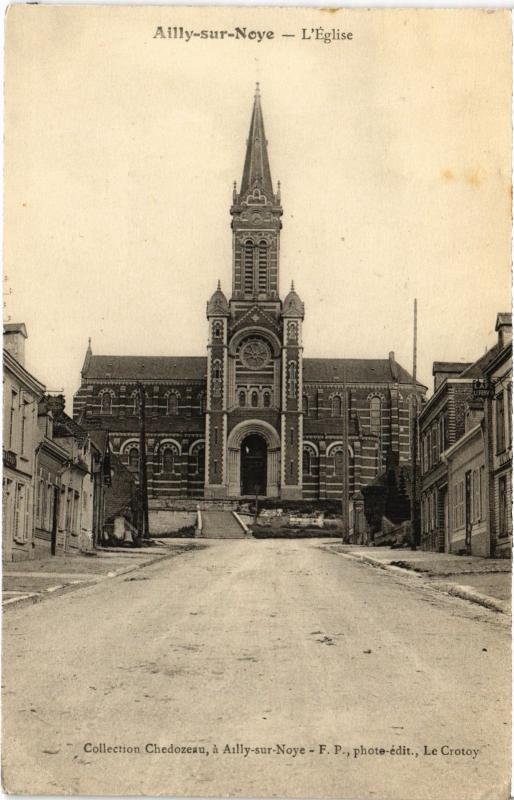 Carte postale ancienne Ailly sur Noye eglise à Ailly-sur-Noye
