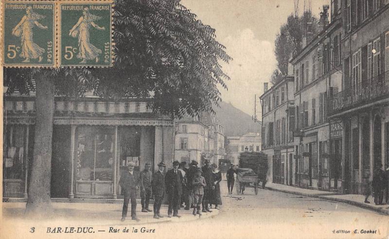 Carte postale ancienne Bar Le Duc - Rue De La Gare à Bar-le-Duc
