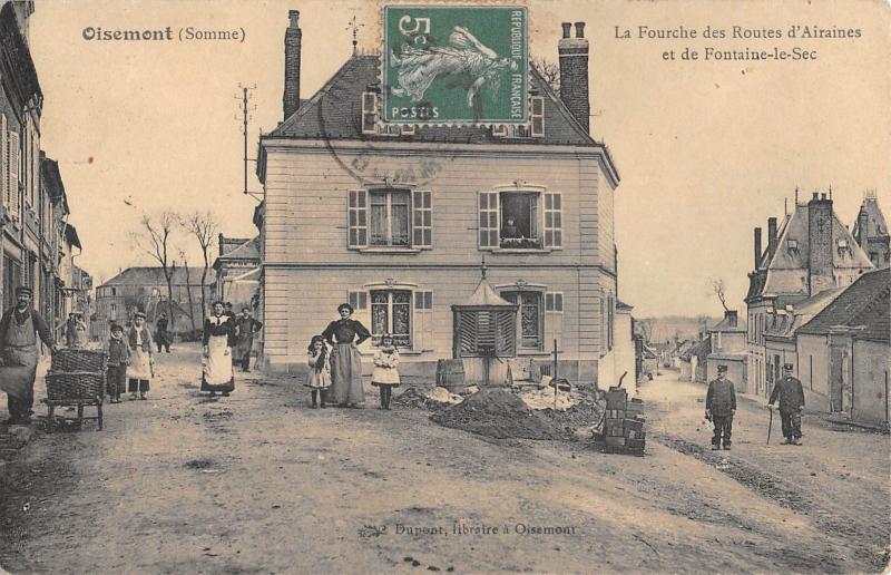 Carte postale ancienne Oisemont - La Fourche Des Routes D'Airaines Et De Fontaine Le Sec à Oisemont