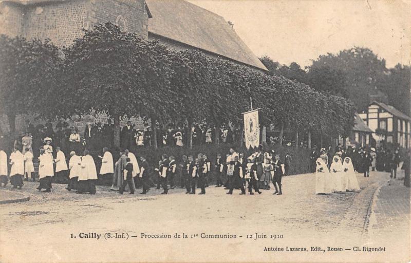 Carte postale ancienne Cailly - Procession De La 1ere Communion - 12 Juin 1910 à Cailly