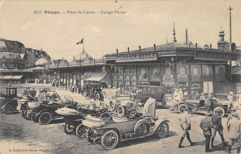 Carte postale ancienne Dieppe - Place Du Casino - Garage Meyer à Dieppe