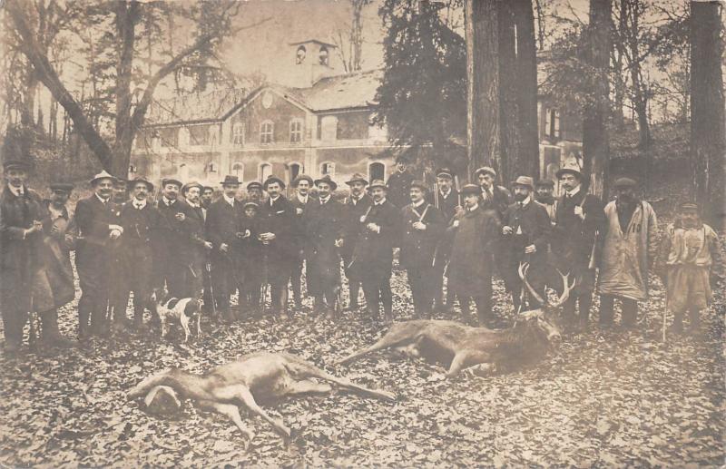 Carte postale ancienne Carte Photo - Scene De Chasse - Cervides - voir éditeur au verso Enghien