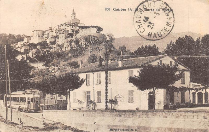 Carte postale ancienne Contes - Entree Du Village - Tramway à Contes