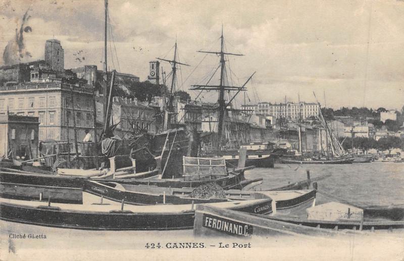 Carte postale ancienne Cannes - Le Port à Cannes