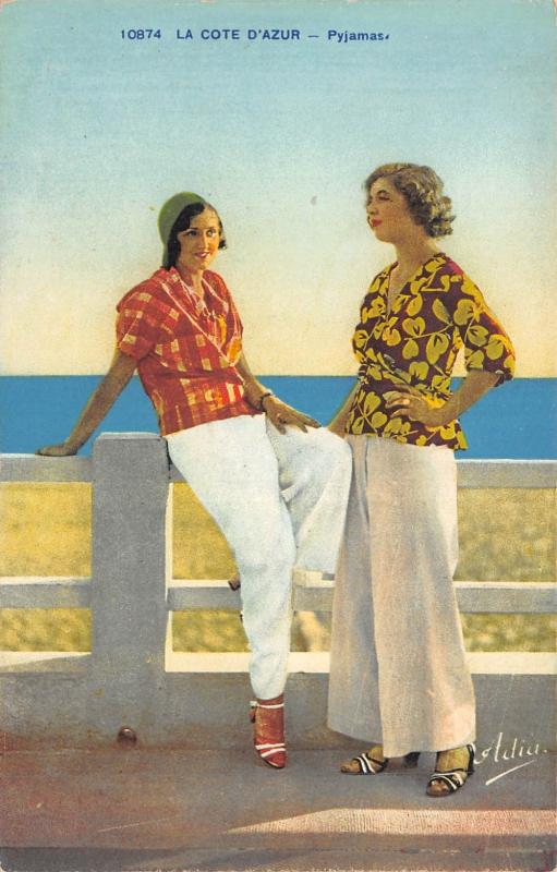 Carte postale ancienne La Cote D'Azur - Pyjamas