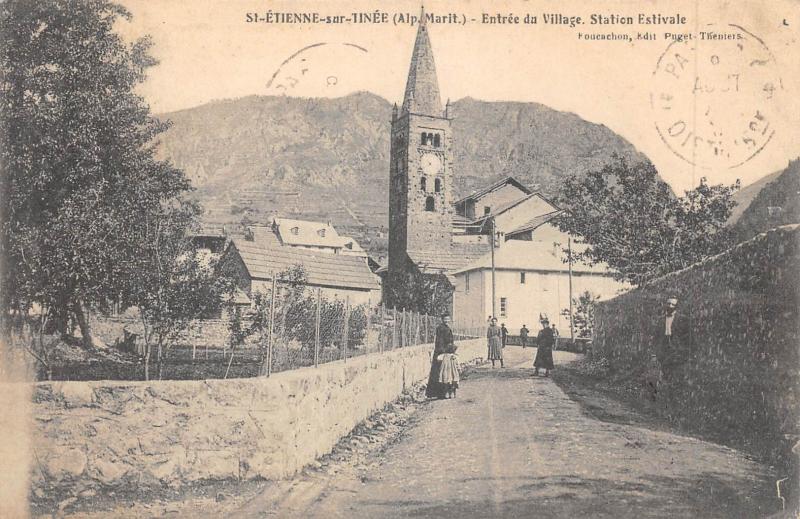 Carte postale ancienne Saint Etienne De Tinee - Entree Du Village à Saint-Étienne-de-Tinée